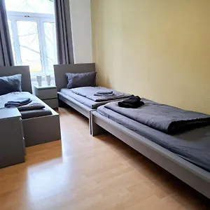  Apartment Altbauwohnung Direkt An Der Karli Mit Balkon - Netflix Inklusive